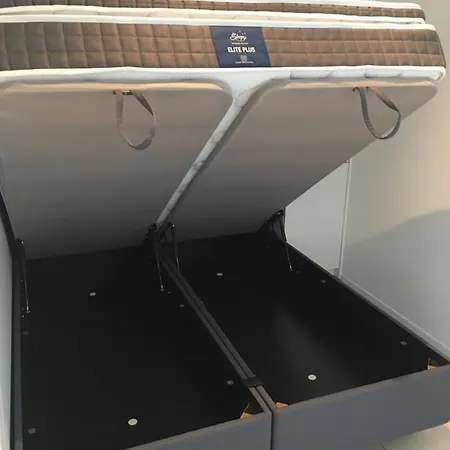 Apartment 4 Pers Met Frontaal Zeezicht & Prive Zwembad Ostend