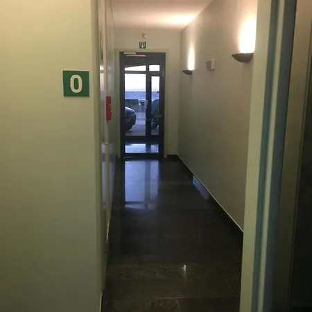 4 Pers Met Frontaal Zeezicht & Prive Zwembad Apartment Ostende