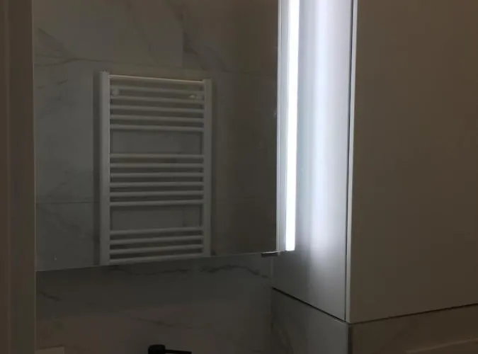 Apartment 4 Pers Met Frontaal Zeezicht & Prive Zwembad