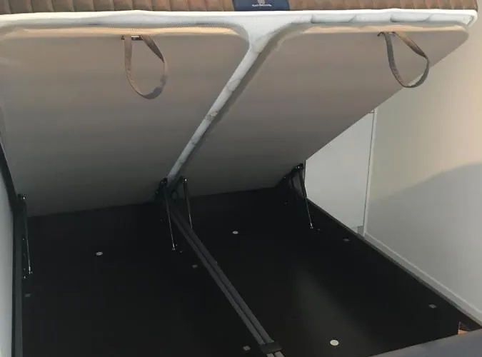 Apartment 4 Pers Met Frontaal Zeezicht & Prive Zwembad Ostend