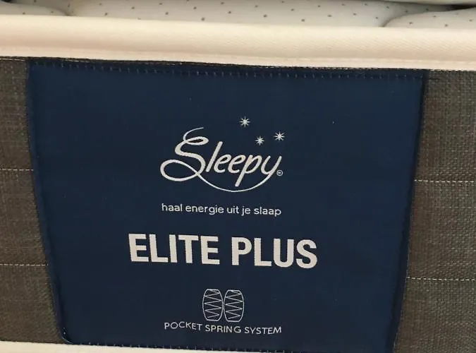 4 Pers Met Frontaal Zeezicht & Prive Zwembad Apartment *