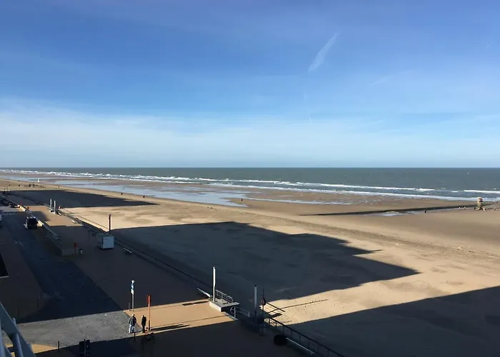 Apartment 4 Pers Met Frontaal Zeezicht & Prive Zwembad *